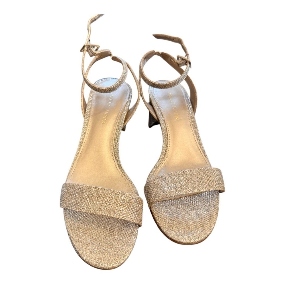 Pelle Moda Moira Sandal Color: Platinum Gold NIB - Picture 2 of 10